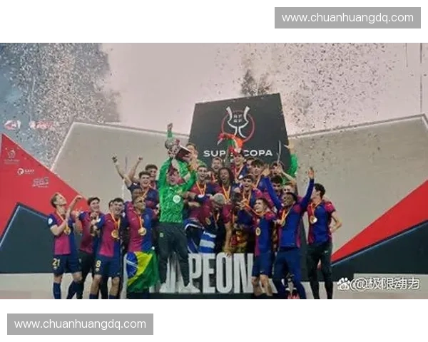 世界杯半决赛激烈角逐 谁能挺进决赛捧起冠军奖杯